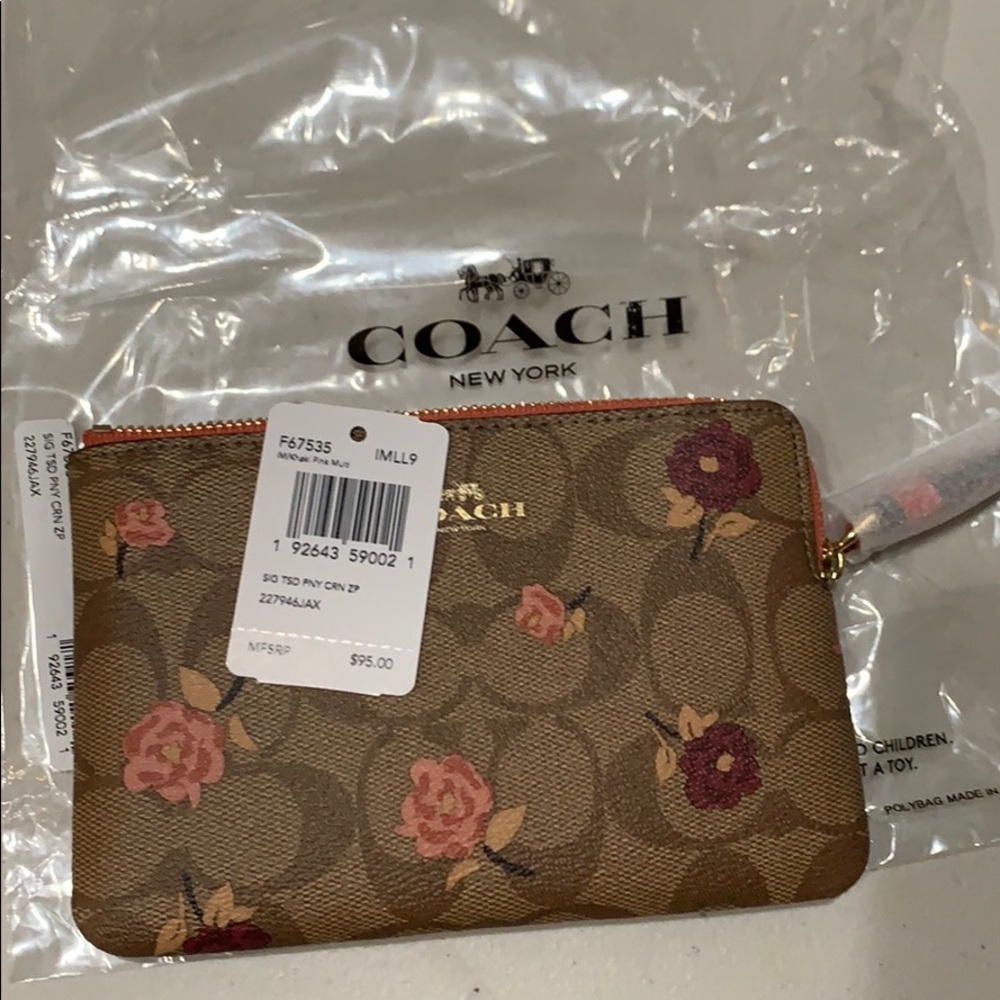 NWT COACH Wristlet